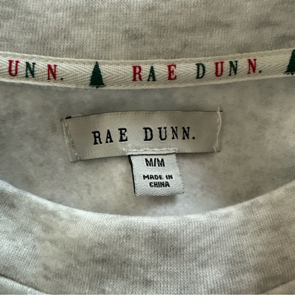 Rae Dunn Medium Mistletoe Mama Pullover Crewneck Sweatshirt Women's Christmas - Picture 7 of 9